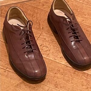 Men dress shoes gently worn.